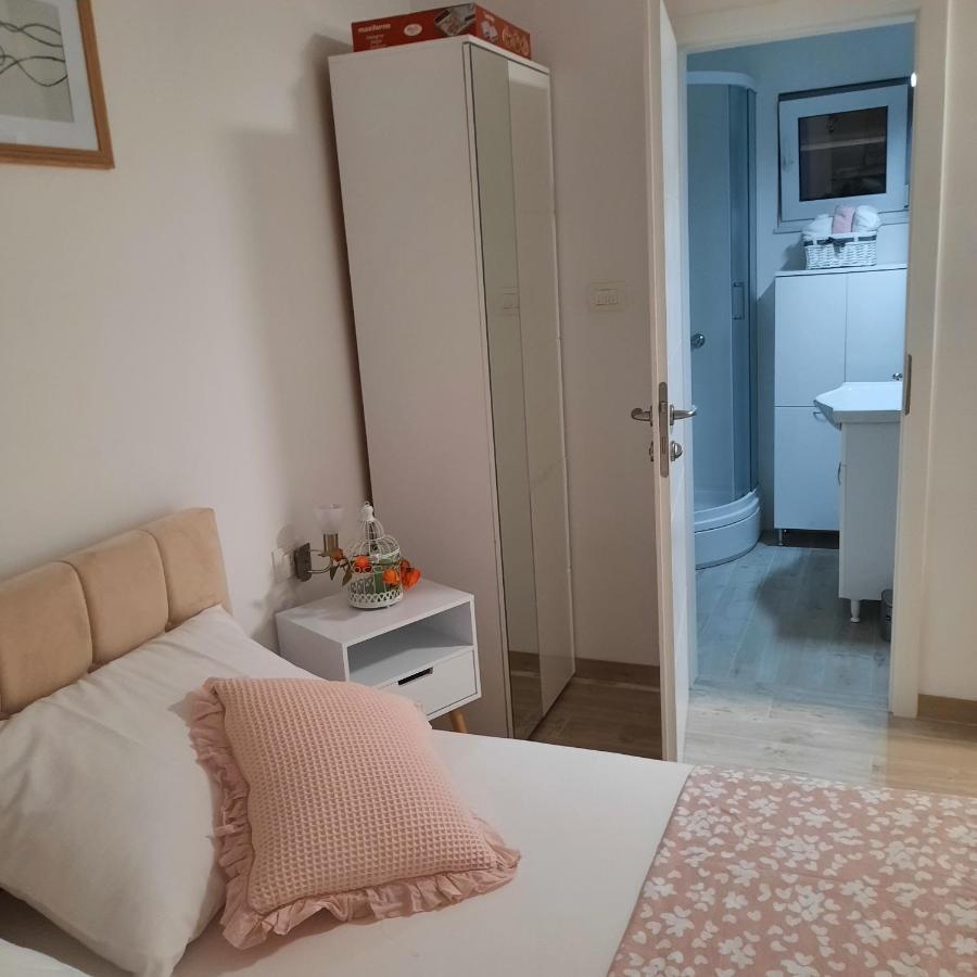 Studio Apartman Mare Trogir Exteriér fotografie